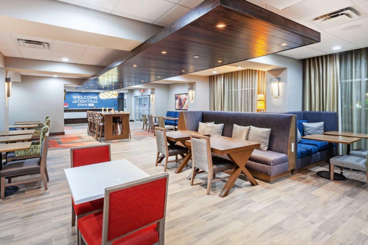 Hampton Inn Gardner Bagian luar foto