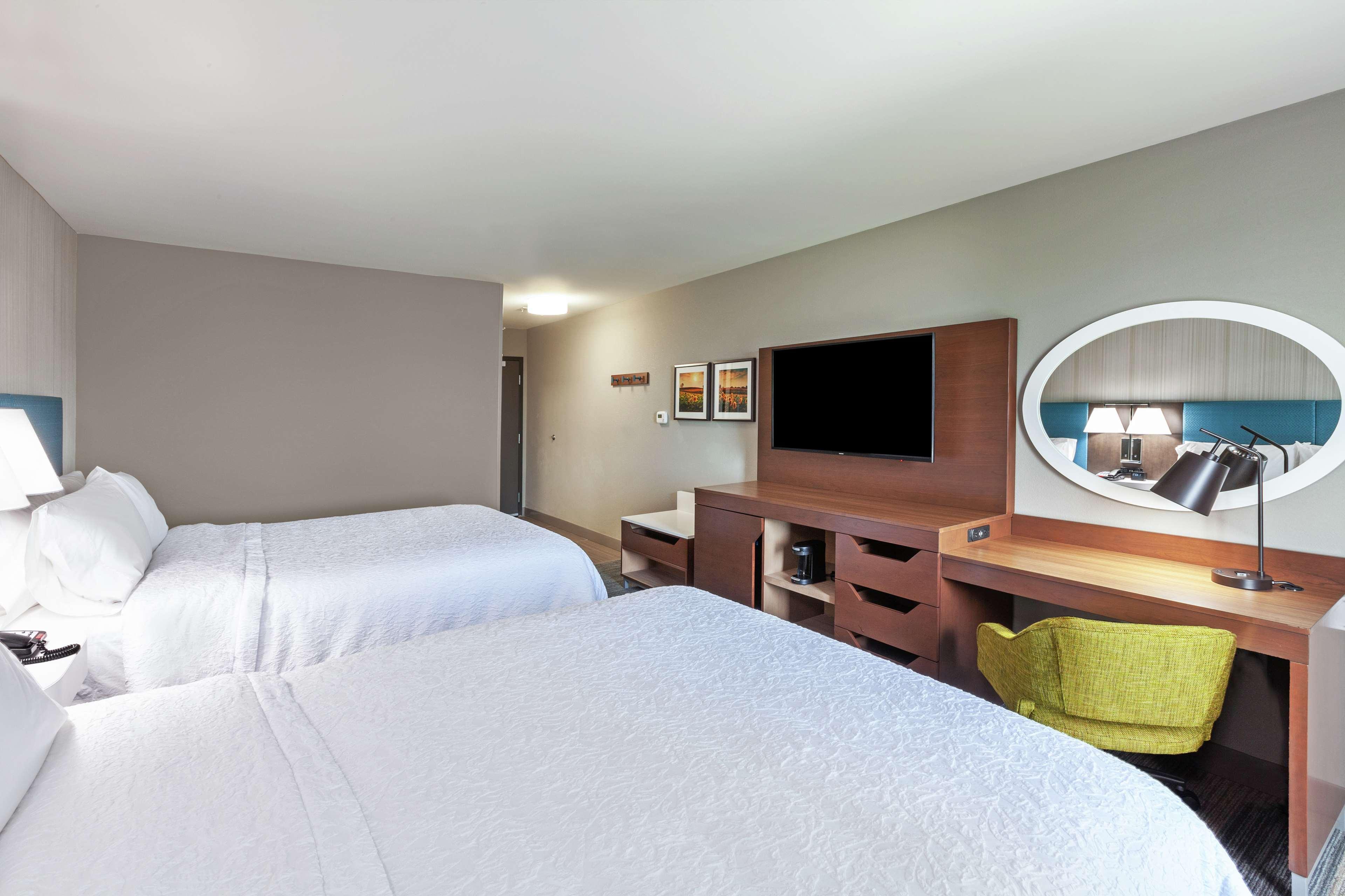 Hampton Inn Gardner Bagian luar foto