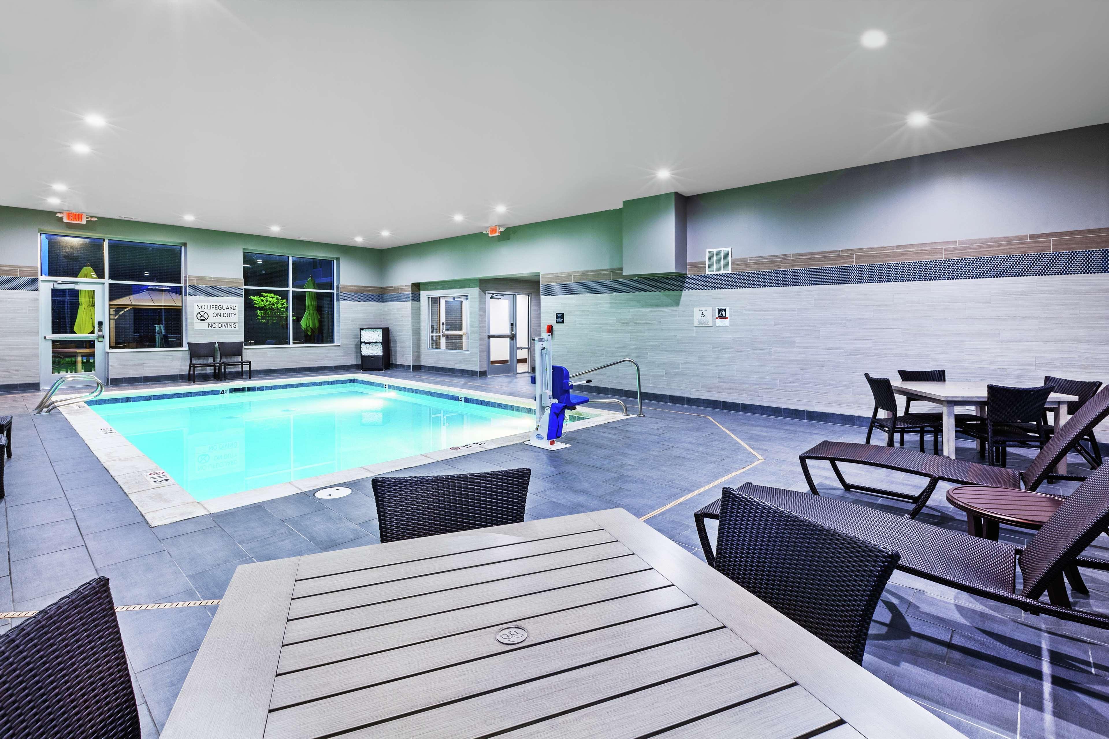 Hampton Inn Gardner Bagian luar foto