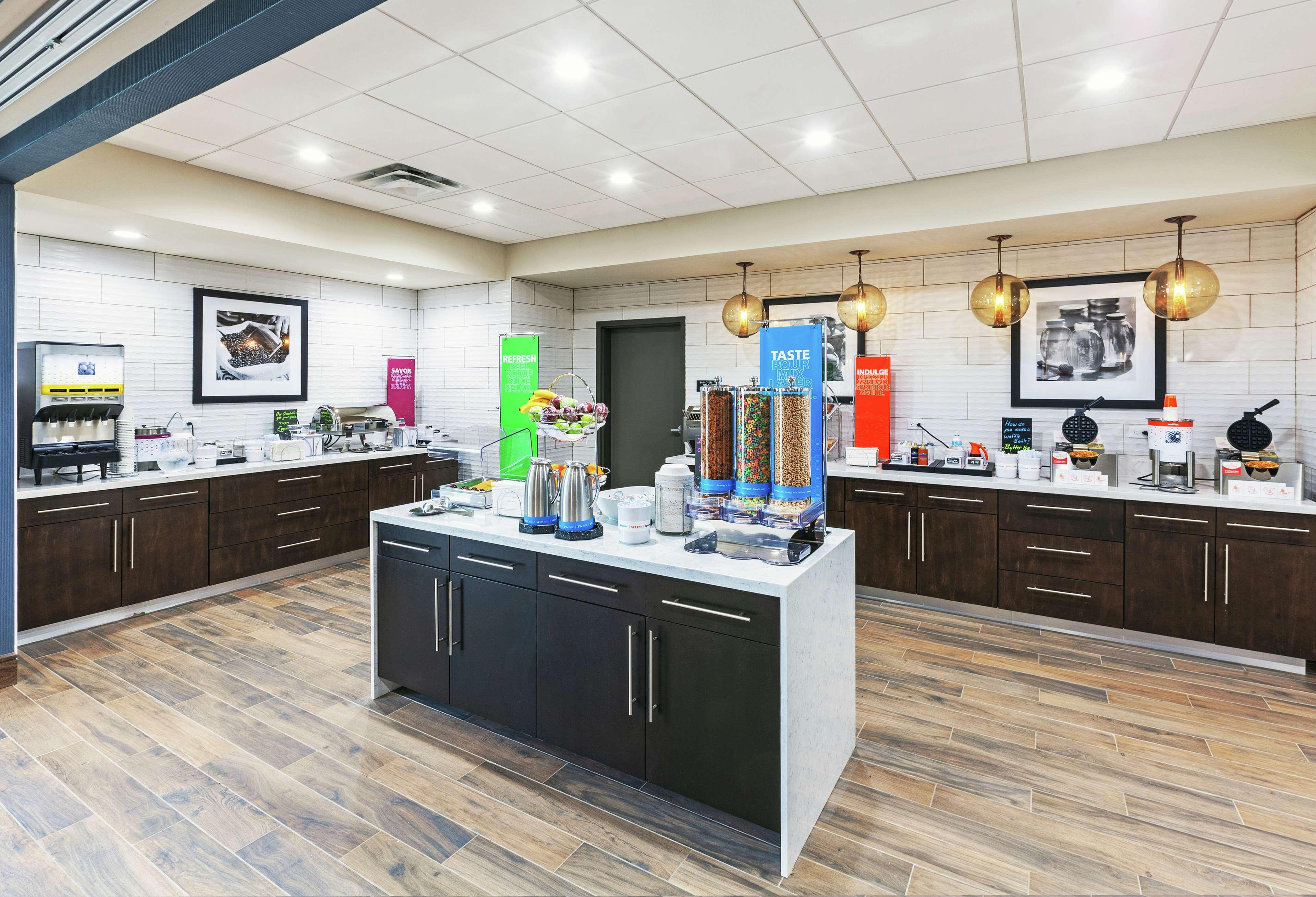 Hampton Inn Gardner Bagian luar foto