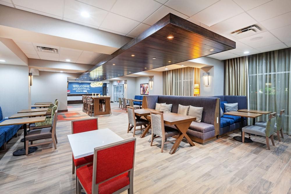 Hampton Inn Gardner Bagian luar foto
