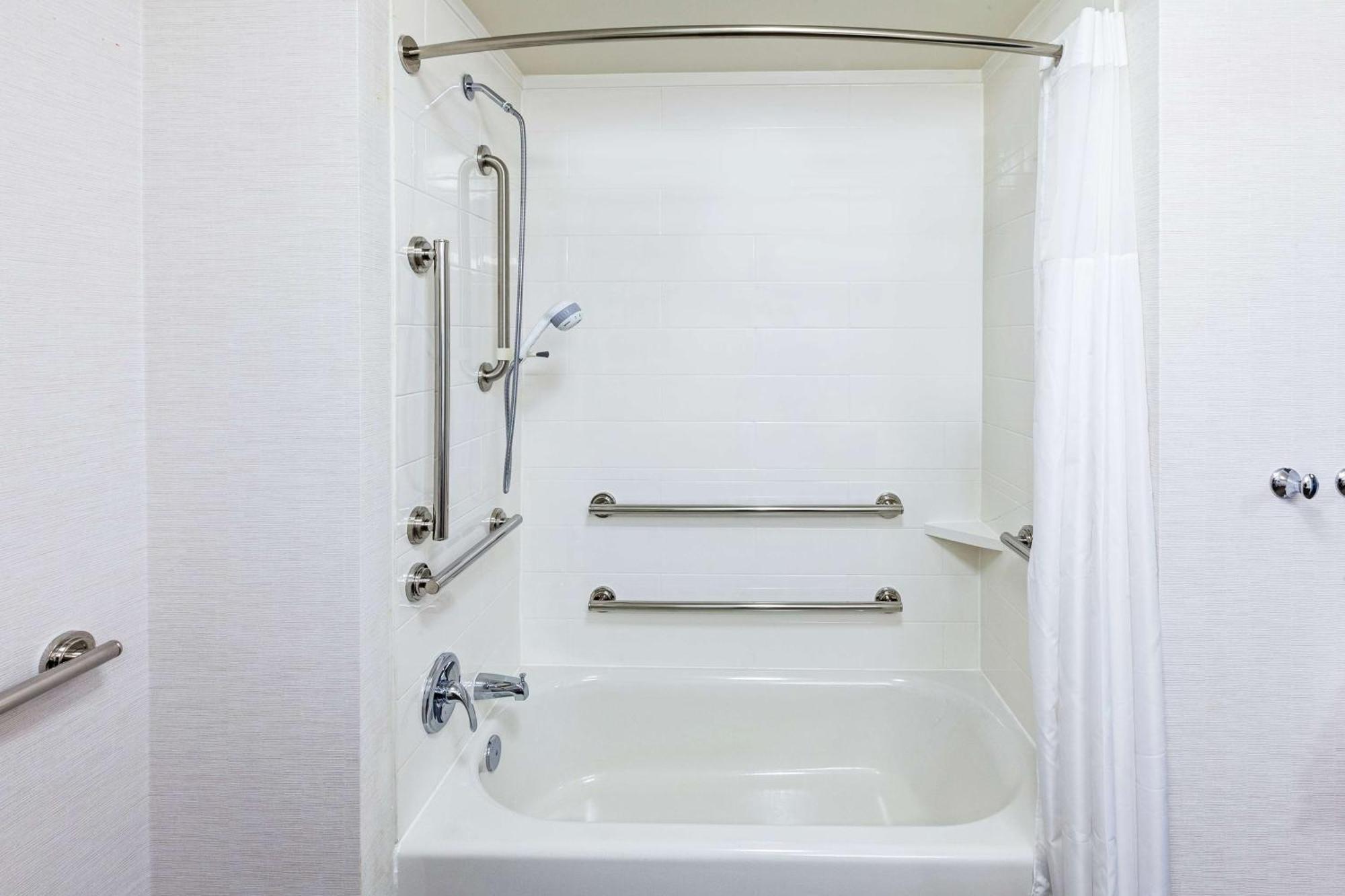 Hampton Inn Gardner Bagian luar foto