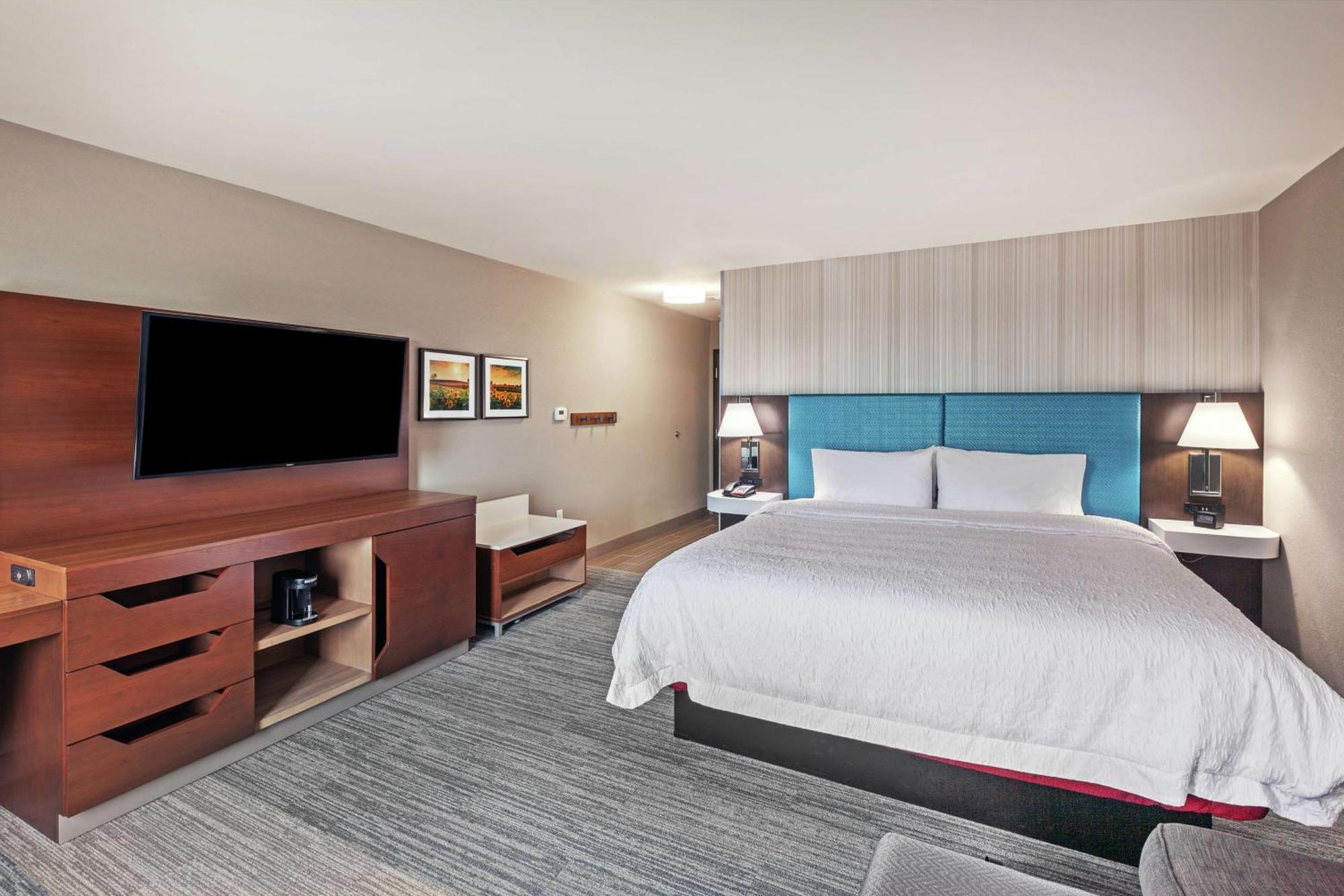 Hampton Inn Gardner Bagian luar foto