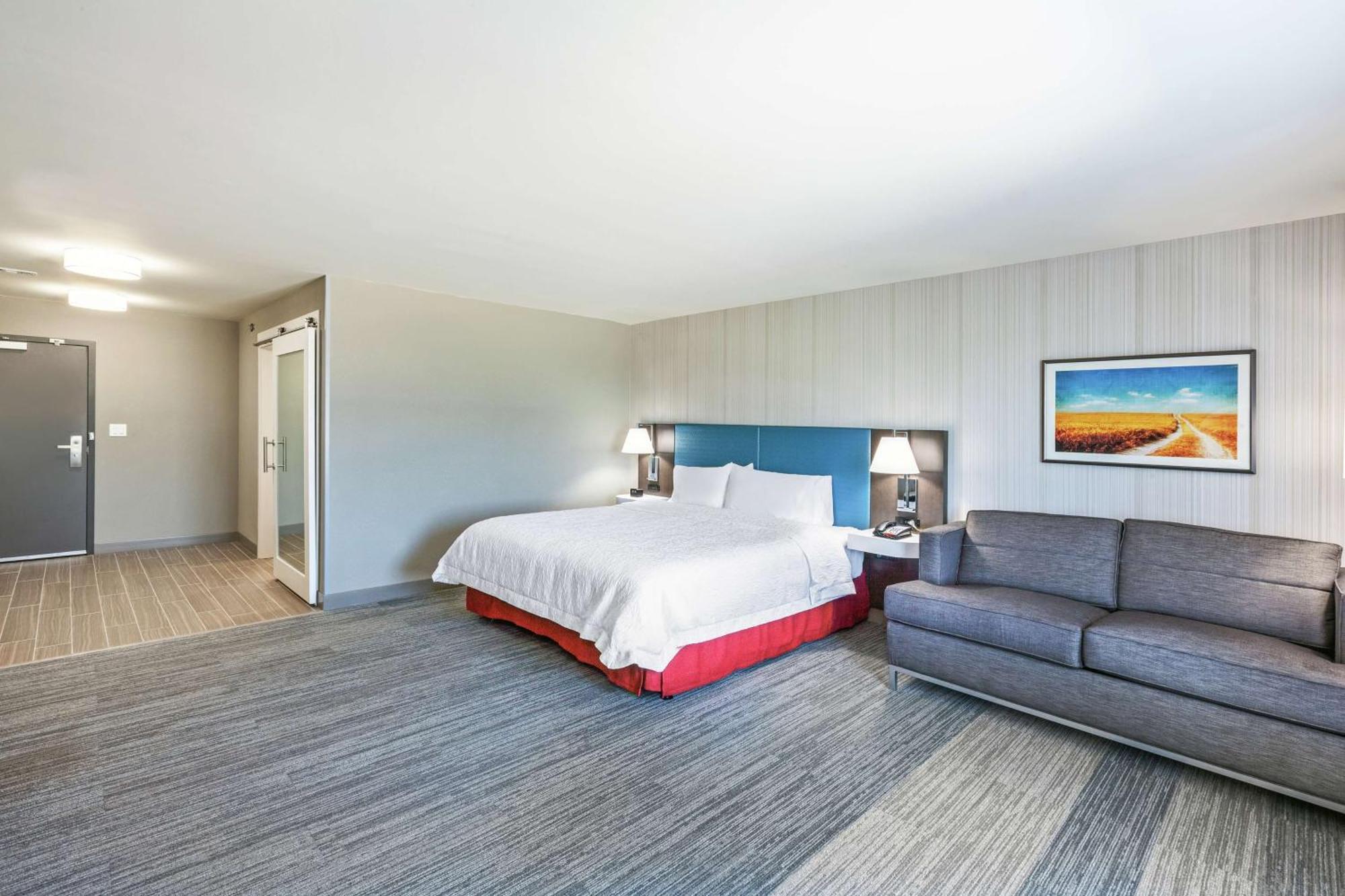 Hampton Inn Gardner Bagian luar foto