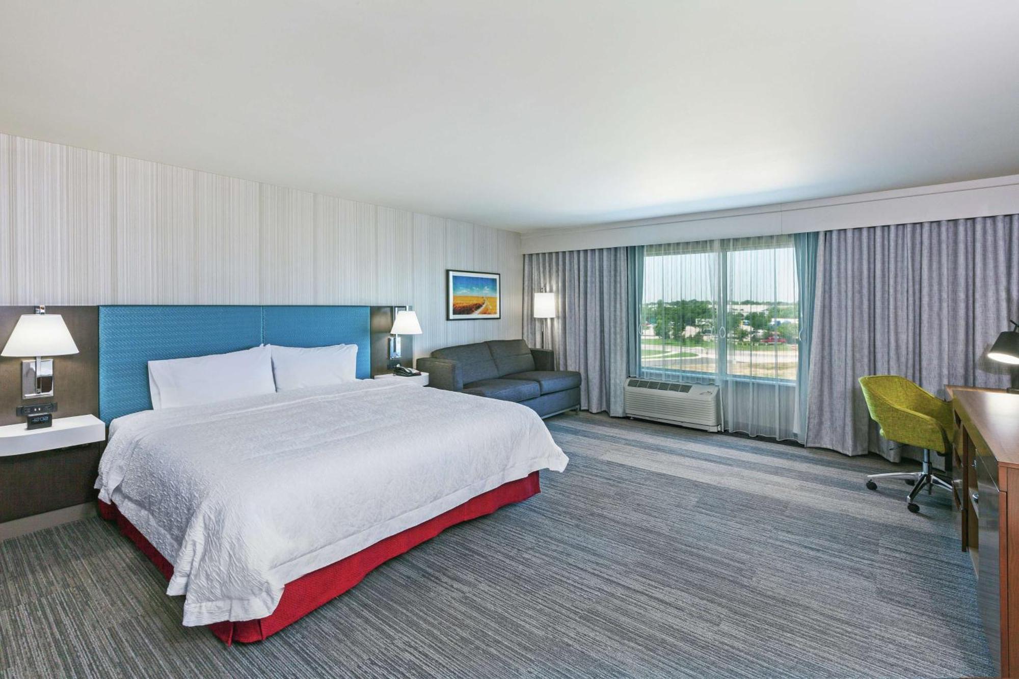 Hampton Inn Gardner Bagian luar foto